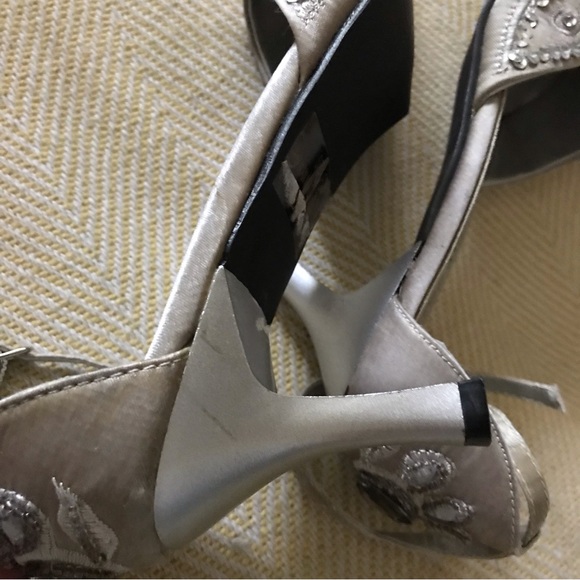 Vintage Silver Beaded Shoes - Picture 10 of 11
